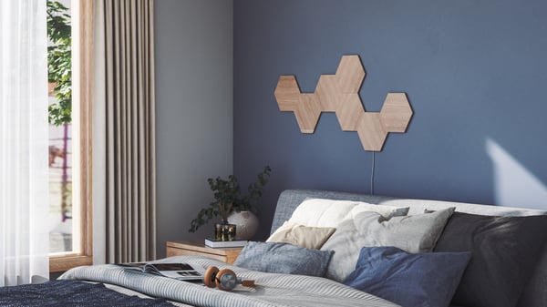 Nanoleaf Elements Träliknande Hexagoner Startpaket -startpaket, 7-panelspaket