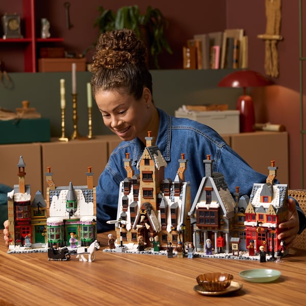 LEGO Harry Potter TM 76457 - Hogsmeade by - samlarversion