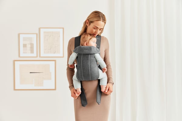 BabyBjörn Mini 3D Jersey -bärsjal, Mörkgrå
