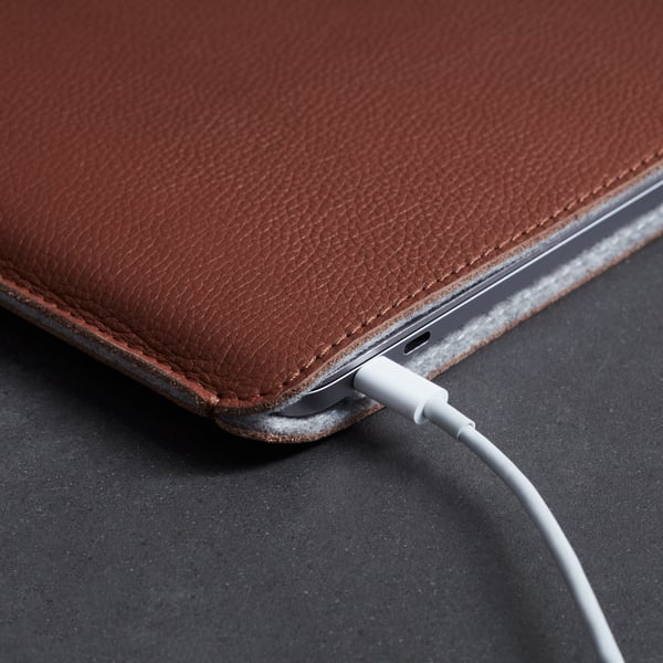 Woolnut lædertaske - beskyttelsesetui til 13" MacBook Pro & Air, cognac