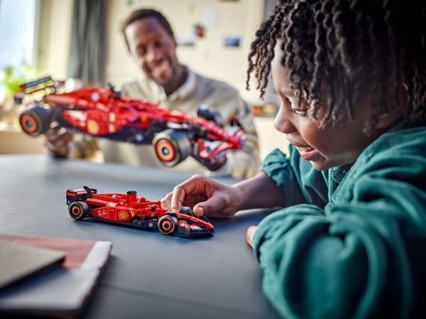 LEGO Technic 42207 – Ferrari SF-24 F1-bil