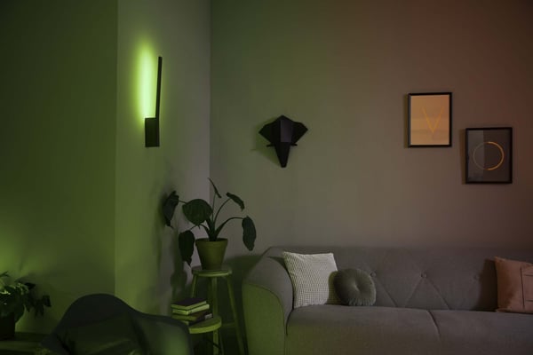 Philips Liane HUE -smartvägglampa, BT, White and color ambiance, svart, 55,8 cm