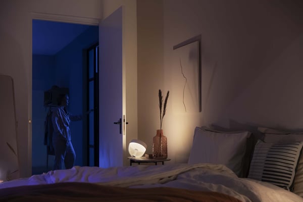 Philips Hue Iris vit & färgambiance -smart bordslampa, vit, BT, 570 lm