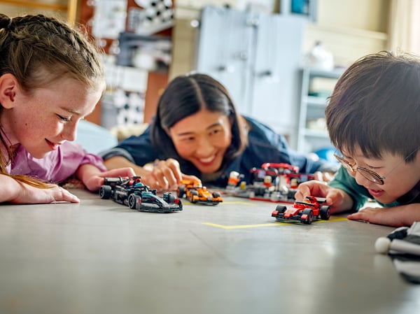 LEGO City 60442 – F1-fører og McLaren-racebil