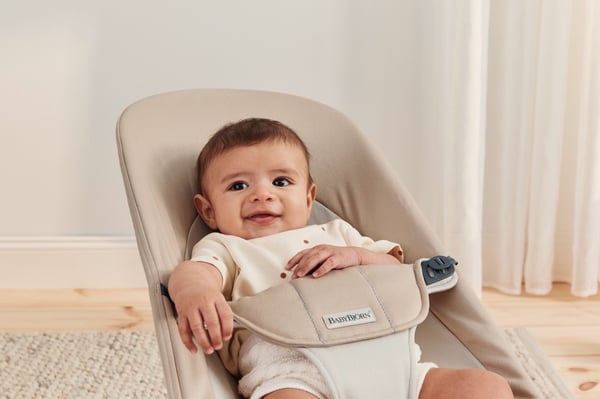 BabyBjörn Gungstol Balance Soft Väv Mellan Khaki/Beige
