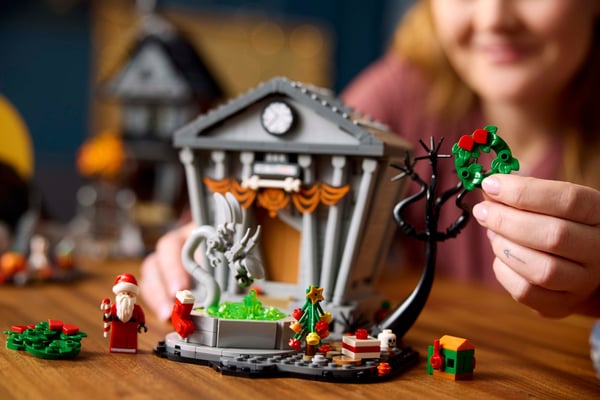 LEGO Ideas The Nightmare Before Christmas Dioramaset 21351