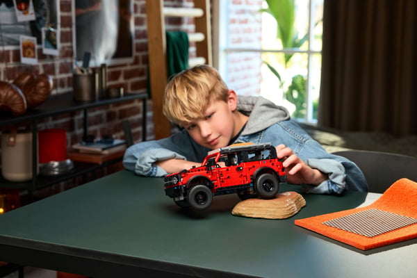 LEGO Speed Champion 42213 - Ford Bronco terrängbil