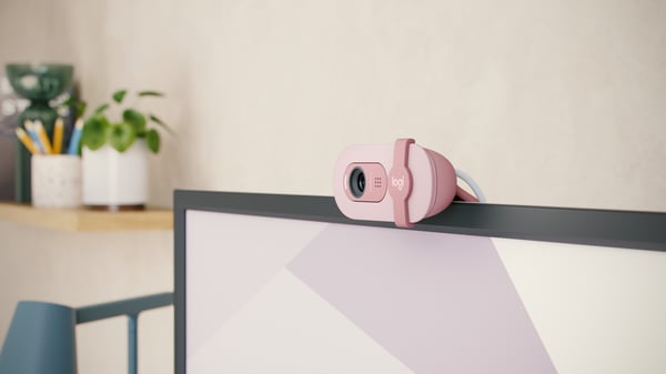 Logitech Brio 100 -webbkamera, rosa