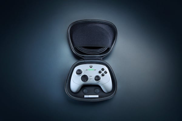 Razer Wolverine V3 Pro trådlös spelkontroll, vit, PC/Xbox