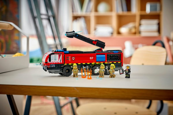 LEGO City Fire 60499 Flygplatsens brandbil