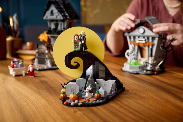 LEGO Ideas The Nightmare Before Christmas Dioramaset 21351