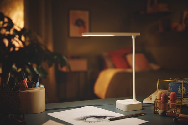 Philips Tilpa DSK212 -skrivbordslampa, vit