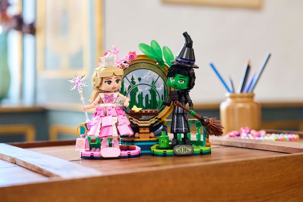 LEGO Wicked Elphaba & Glinda Bygg- och lekset med fantasileksak 75682