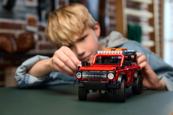 LEGO Speed Champion 42213 - Ford Bronco terrängbil