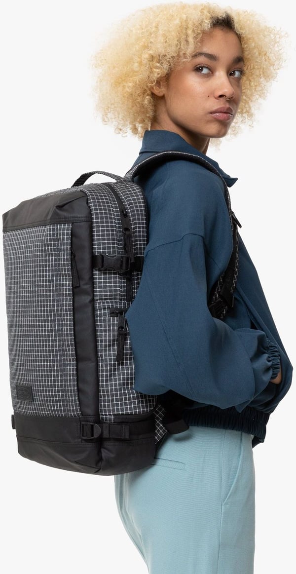 Eastpak TECUM M Cnnct Ripstop -rygsæk, sort