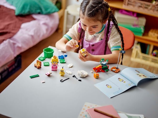 LEGO Super Mario™ Äventyr med interaktiva LEGO Peach™ 71441