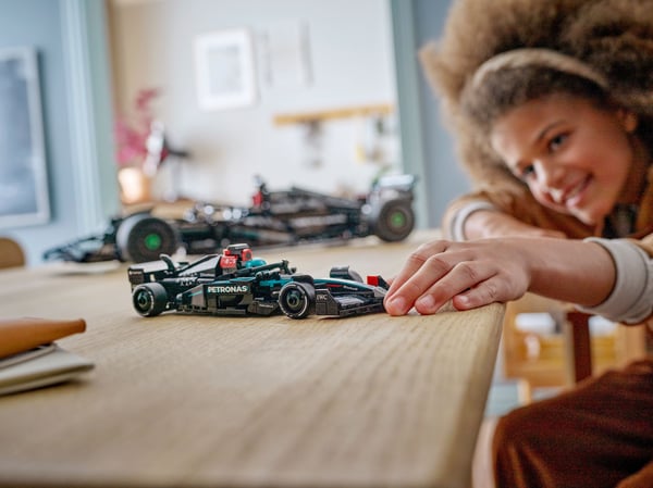 LEGO Speed Champions 77244 – Mercedes-AMG F1® W15 -racervogn