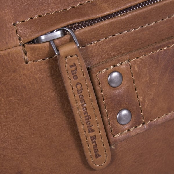 The Chesterfield Brand Ryan -datorväska för bärbar dator på 17 tum, konjak