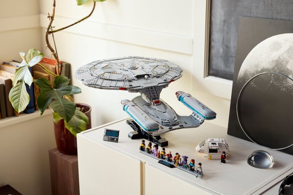 LEGO Ikoner 10356 Star Trek: U.S.S. Enterprise NCC-1701-D