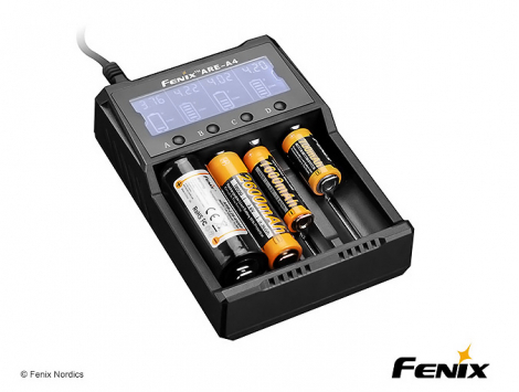 Fenix ARE-A4 -laddare