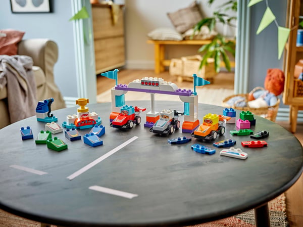 LEGO DUPLO By 10445 – F1-holdets racerbiler og chauffører
