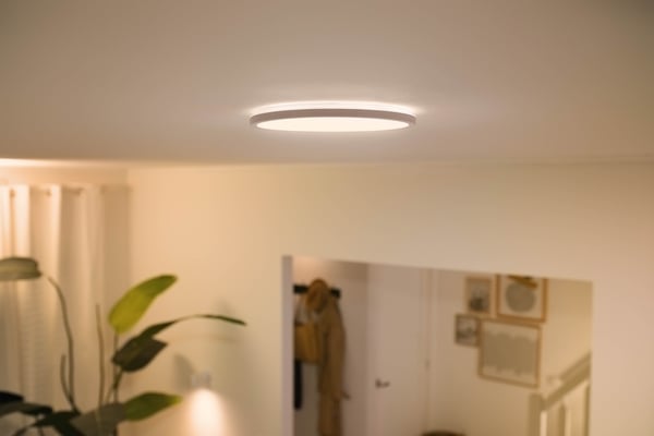 WiZ SuperSlim -loftlampe, rund, hvid, 14 W, justerbar hvid belysning, Wi-Fi