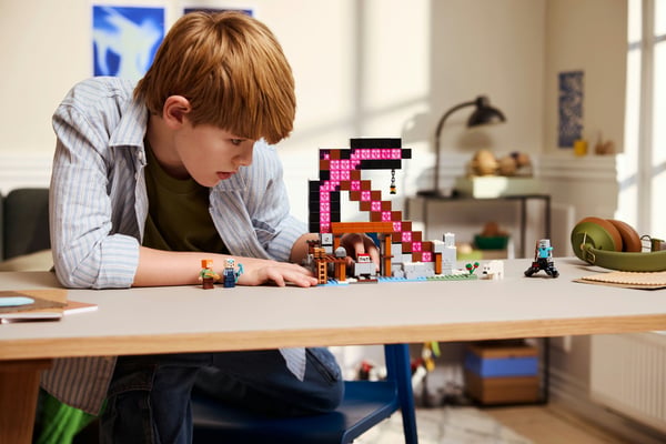 LEGO Minecraft 21277 Hackgruva