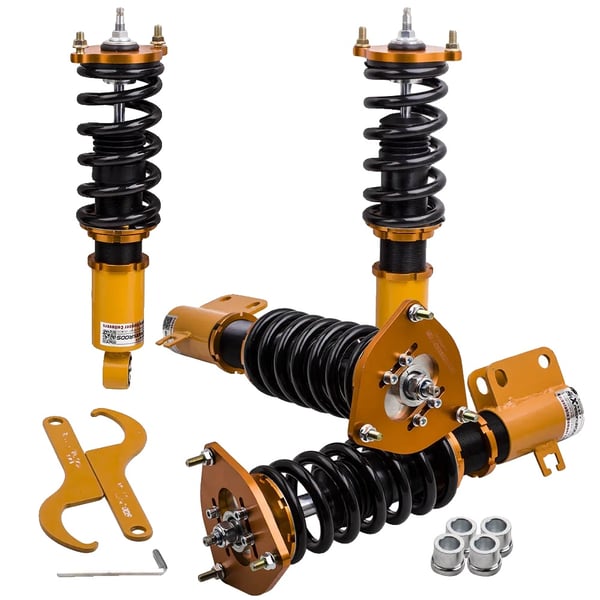 Coilover-jousitus, 24-portaisesti säädettävä, etujousen kovuus 9 kg/mm, takajousen kovuus 12 kg/mm, pituus 63 cm, leveys 51 cm