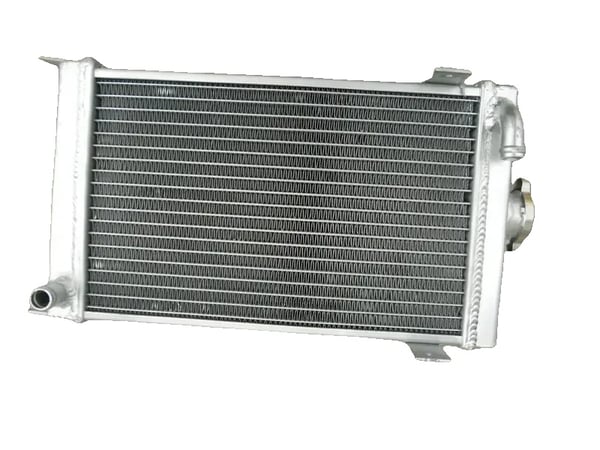 Aluminiumkøler, samlede dimensioner 410mm x 210mm x 100mm, kernestørrelse 300mm x 200mm x 62mm, kompatibilitet til shifter karts
