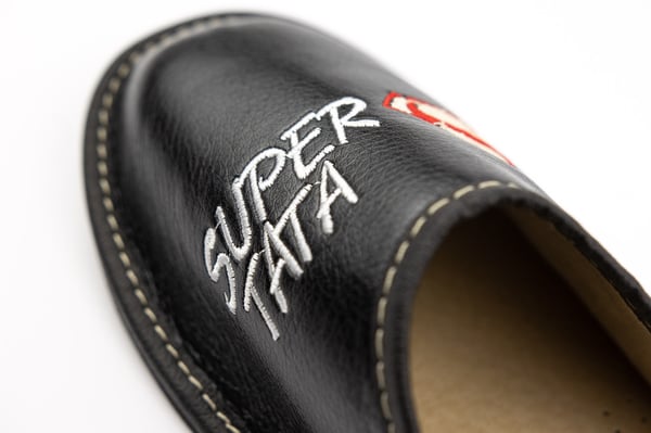 Herrtofflor inomhus "Super Dad", en present till pappa 42