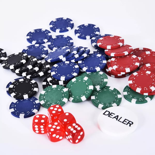 HOMCOM pokerkuffert, 200 pokerchips, 2 sæt spillekort, 5 terninger, aluminiumskuffert, polystyren, 29,5x20,5x6,5 cm, til spilleaftener