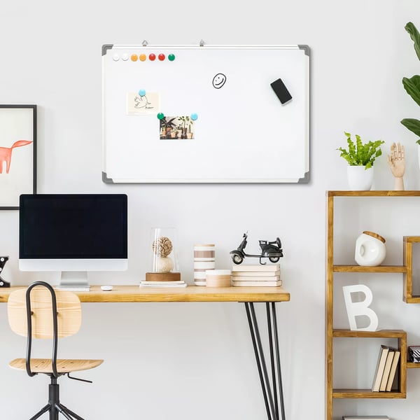 HOMCOM Magnetisk Whiteboard Tavle 90x60cm - Galvaniseret Plade, Aluminiumsramme, Hvid (inkl. tuscher, svamp & magneter)