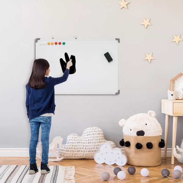 HOMCOM Magnetisk Whiteboard Tavle 90x60cm - Galvaniseret Plade, Aluminiumsramme, Hvid (inkl. tuscher, svamp & magneter)