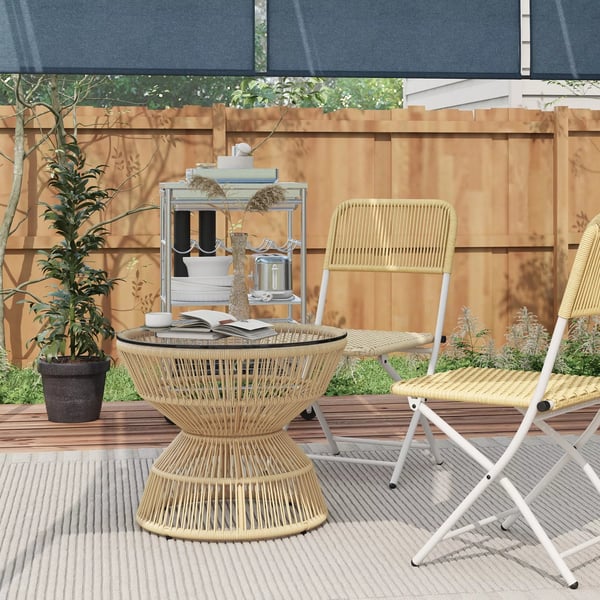 Outsunny sidebord i rattan, Ø60 cm sofabord havebord med bordplade af hærdet glas, altanbord i boho-design, kaffebord, naturtræ