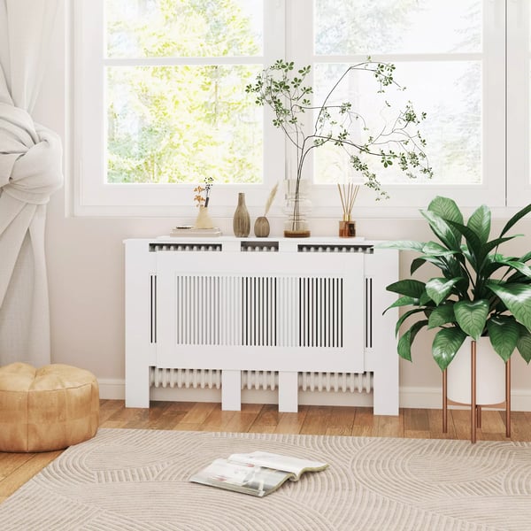 HOMCOM justerbar radiatorafskærmning med hylde, hvid MDF, 125-201 cm