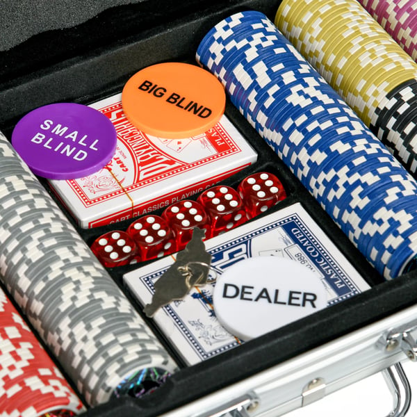 pokerikotelo setti 500 pelimerkkejä 11.5g ammatillinen pokerisarja lukko 2 korttipakkausta 5 noppaa jakaja sokea painikkeet hopea