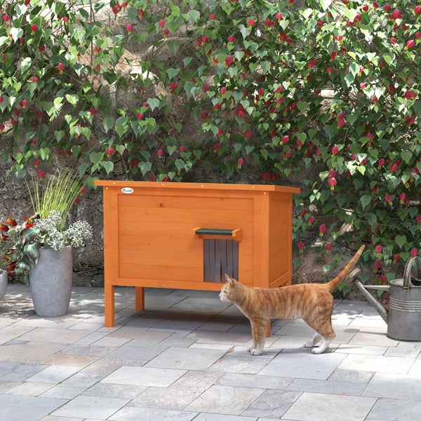 PawHut Kattehus i træ med dørforhæng, udendørs, isoleret, forhøjet design, til små dyr, orange, 60x60x81,5 cm