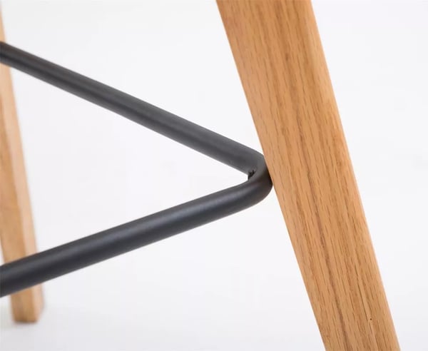 Set med 2 Metz Barstolar - Grön Plast sits, Ek Trästomme, Vadderad sits & rygg, 76cm Sitthöjd