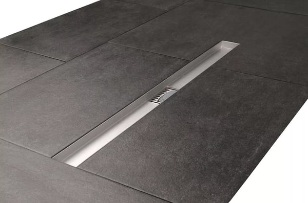 Marisol 100cm bruseafløb i rustfrit stål med lugtfælde og justerbare fødder, SS304 materiale, 30L/min afløb