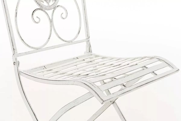 Antik hvid metal siddegruppe med håndlavede detaljer og bord