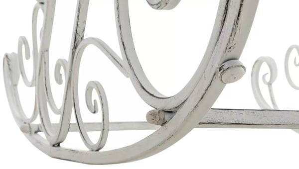 2 kpl. antiikkivalkoinen metallinen Smilla-keinutuoli, 94x56x90cm
