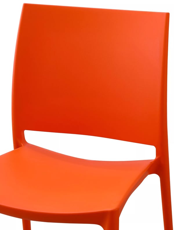 Set med 2 stapelbara utomhusstolar i plast, orange