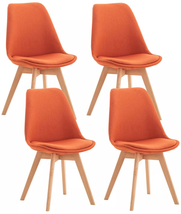 Set med 4 orange matstolar i konstläder med träben