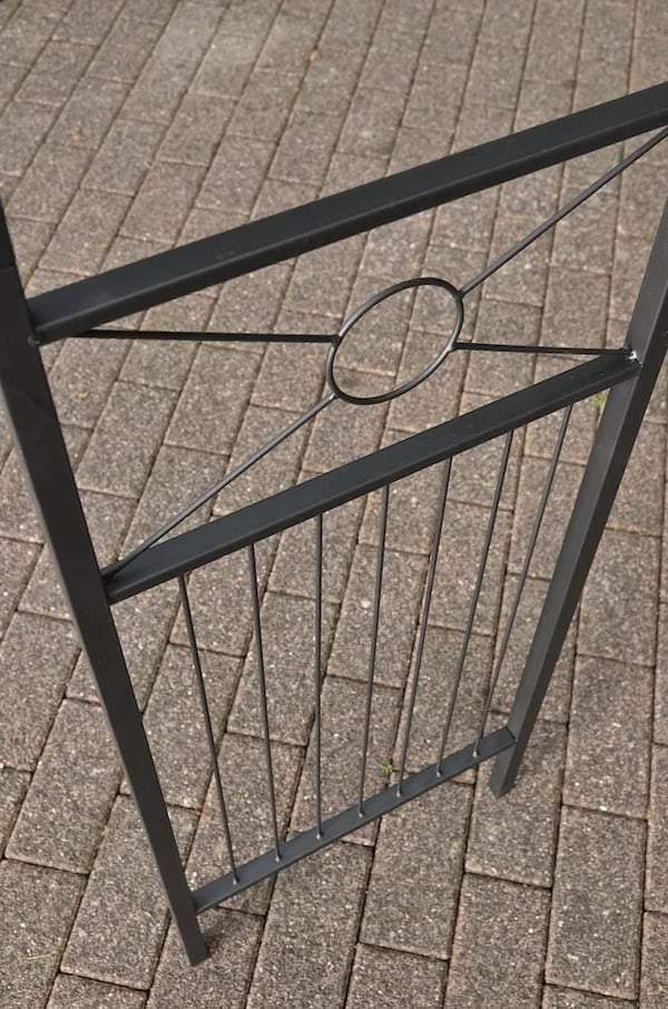 Flexi Rosenbue - Justerbar Bredde, Holdbart Metal, Sort Pulverlakering, Støtte til Klatreplanter (175 cm B x 268 cm H Maks)