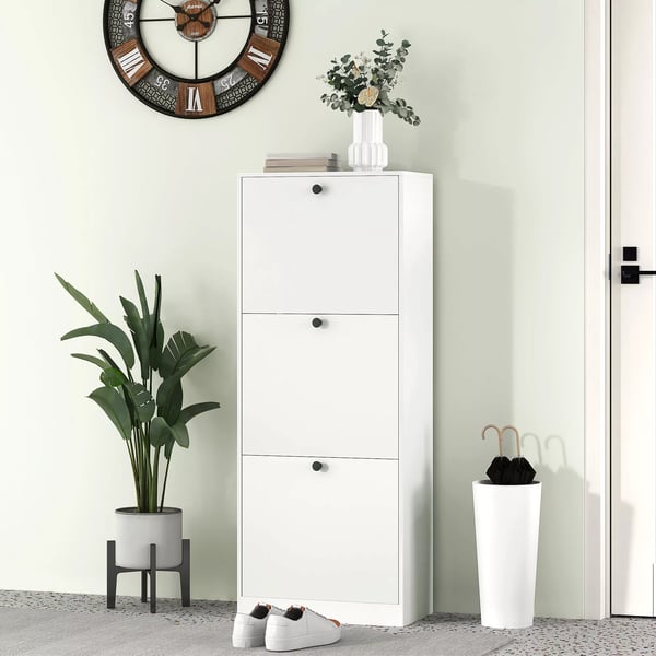 HOMCOM skoskab med 3 klapper, skoreol med justerbare skillevægge, smal skokommode, vipbart skoskab til 12 par sko, 47 x 26 x 120 cm, hvid