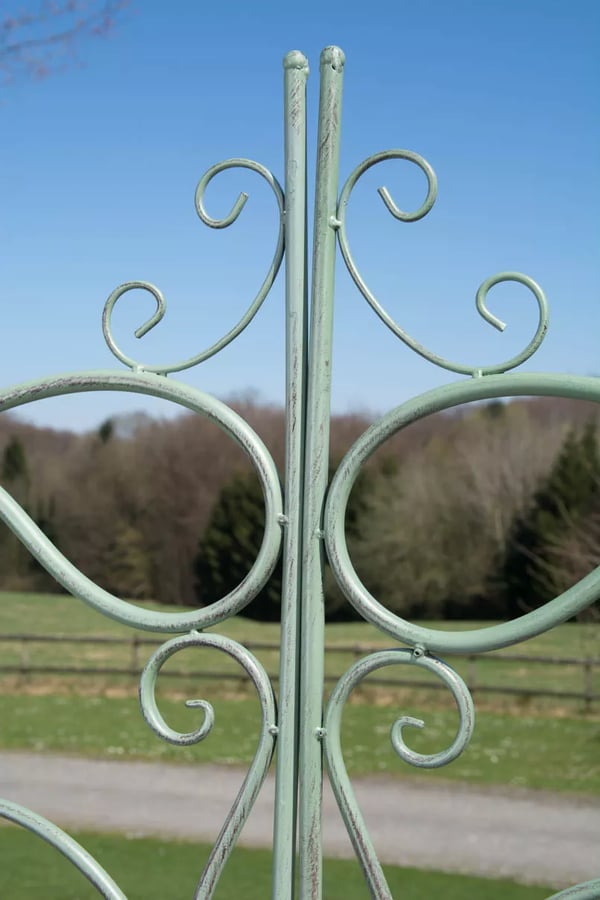 Melissa Antik Grøn Metal Rosenbue med Dobbelte Låger - 220cm Højde, 120cm Bredde