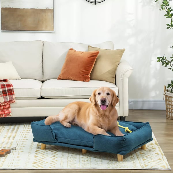 hundeseng i mørkeblå polyester med træben, 96 x 66 x 24 cm