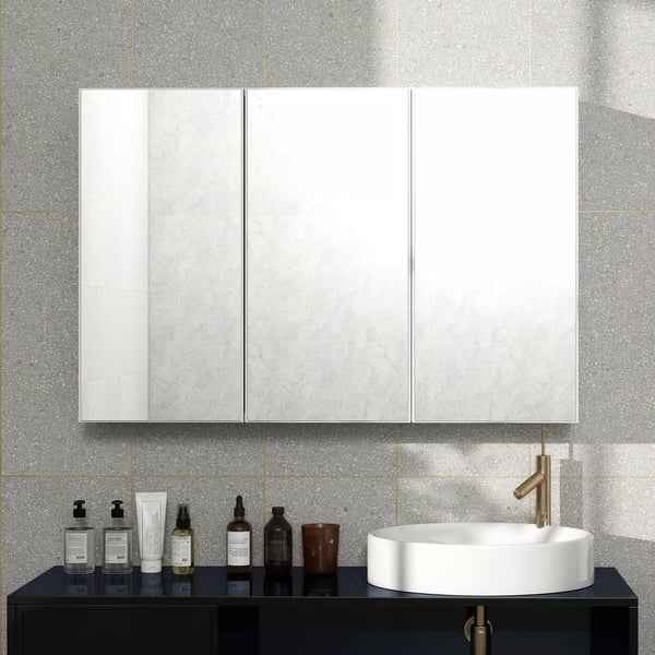 HOMCOM badeværelsesspejlskab, badeværelsesskab med 3 spejldøre, vægmontering, 90 x 15,5 x 60 cm, spånplade, hvid
