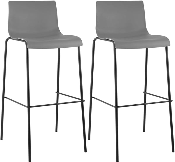 Set med 2 grå barstolar i plast med metallram