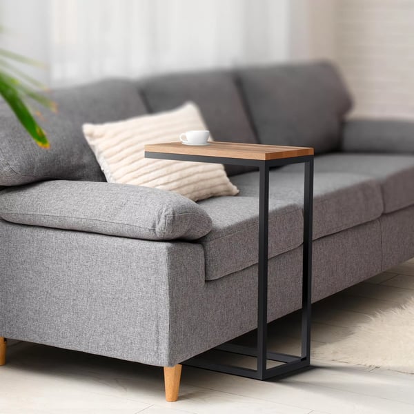Manteo egetræssidebord med matsort metalramme 46x25x63 cm